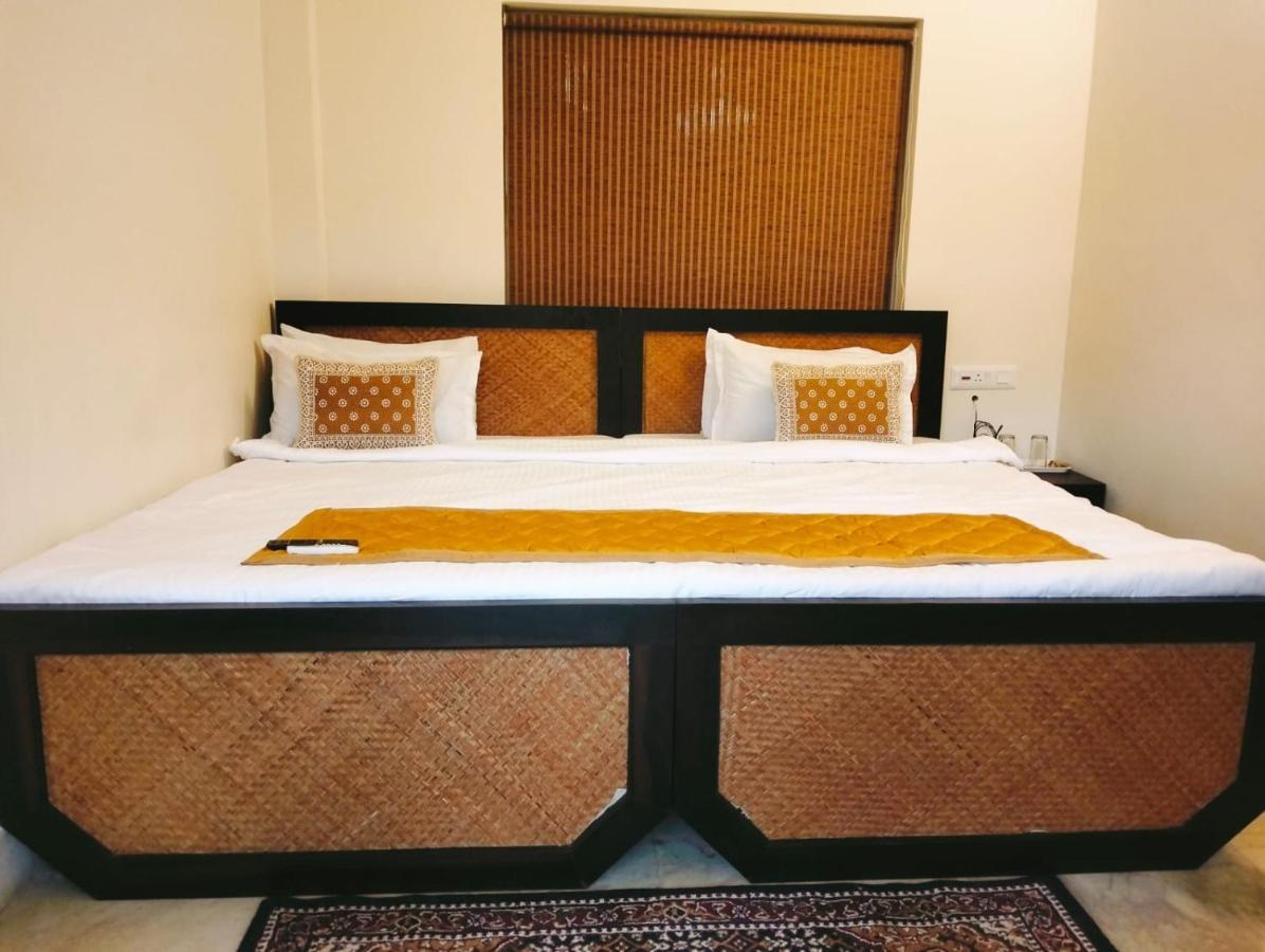 Hotel Kolam Shānti Niketan 외부 사진