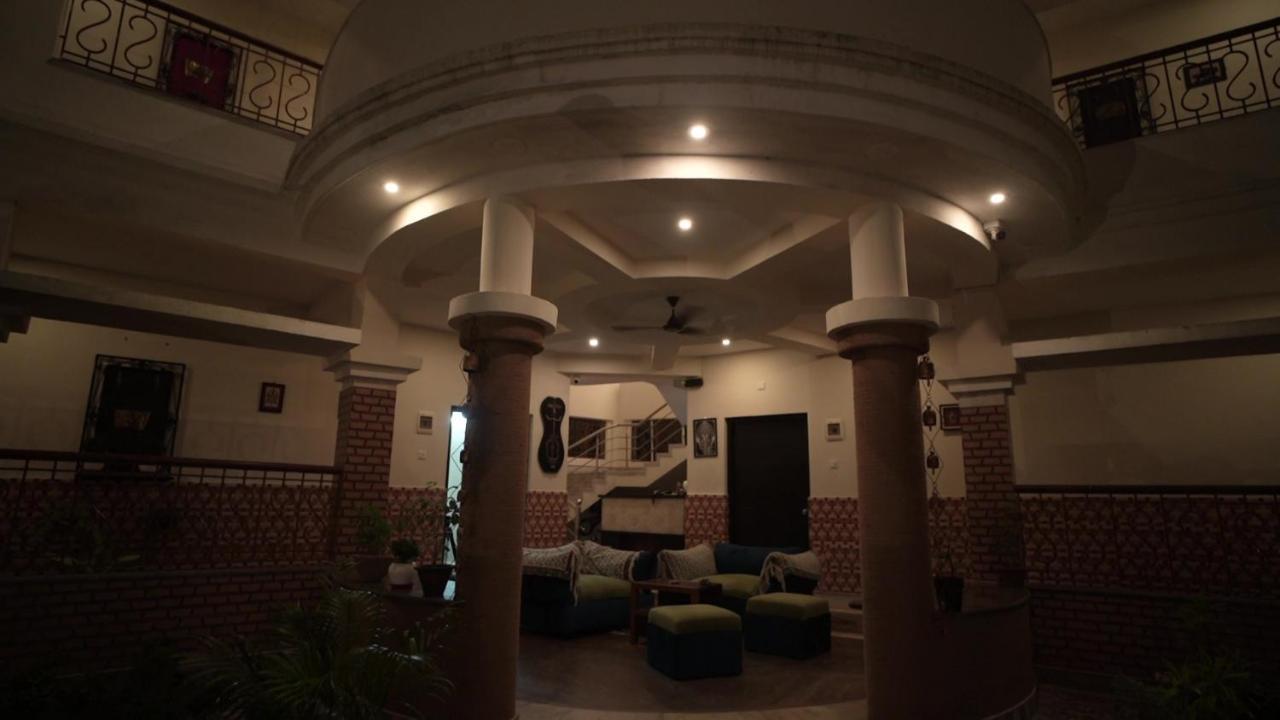 Hotel Kolam Shānti Niketan 외부 사진